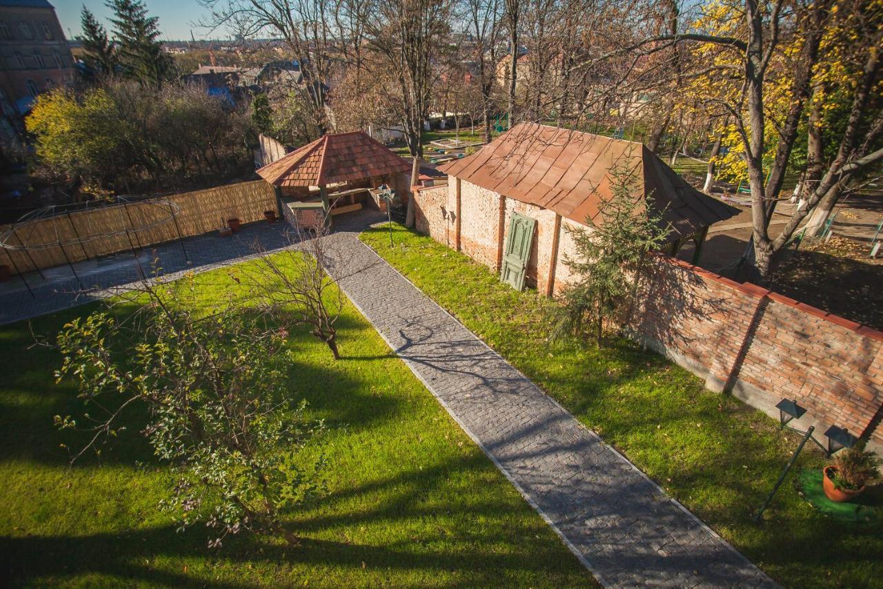 Boutique Hotel Villa P Ujgorod Dış mekan fotoğraf