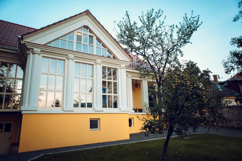 Boutique Hotel Villa P Ujgorod Dış mekan fotoğraf